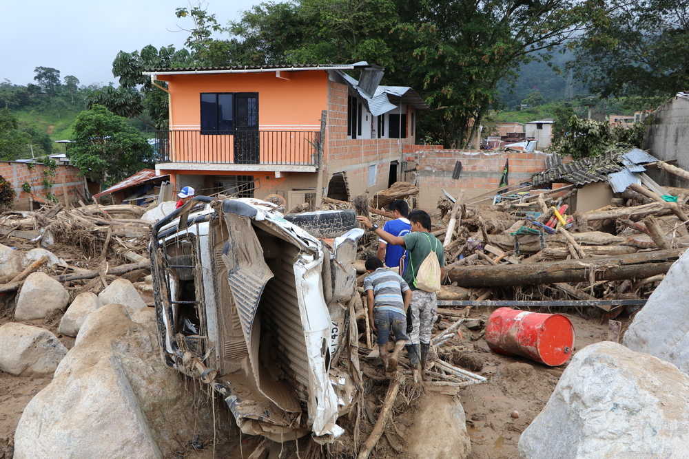 Colômbia: MSF oferece assistência em Mocoa após deslizamento Mocoa: destruição após deslizamento de terra
