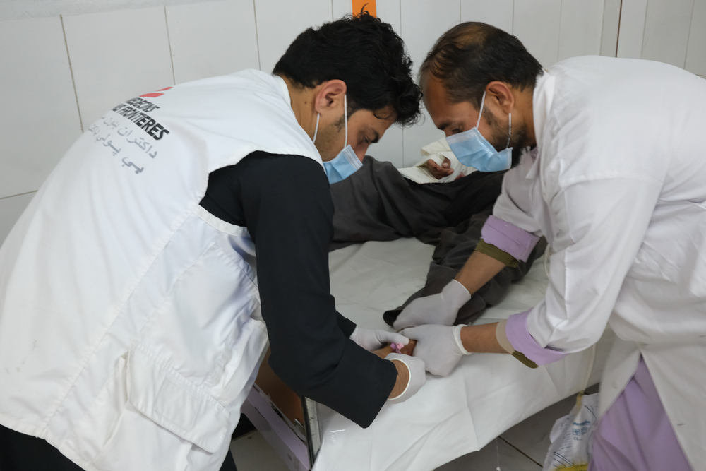 Lashkar Gah, Afeganistão: “Em apenas um dia, realizamos 10 cirurgias em pessoas feridas pela violência” Lashkar Gah, Afeganistão: “Em apenas um dia, realizamos 10 cirurgias em pessoas feridas pela violência”