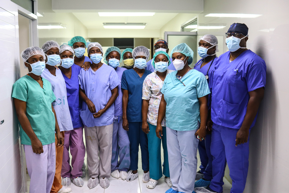 Terremoto no Haiti: equipe cirúrgica trabalha sem parar para atender feridos Terremoto no Haiti: equipe cirúrgica trabalha sem parar para atender feridos