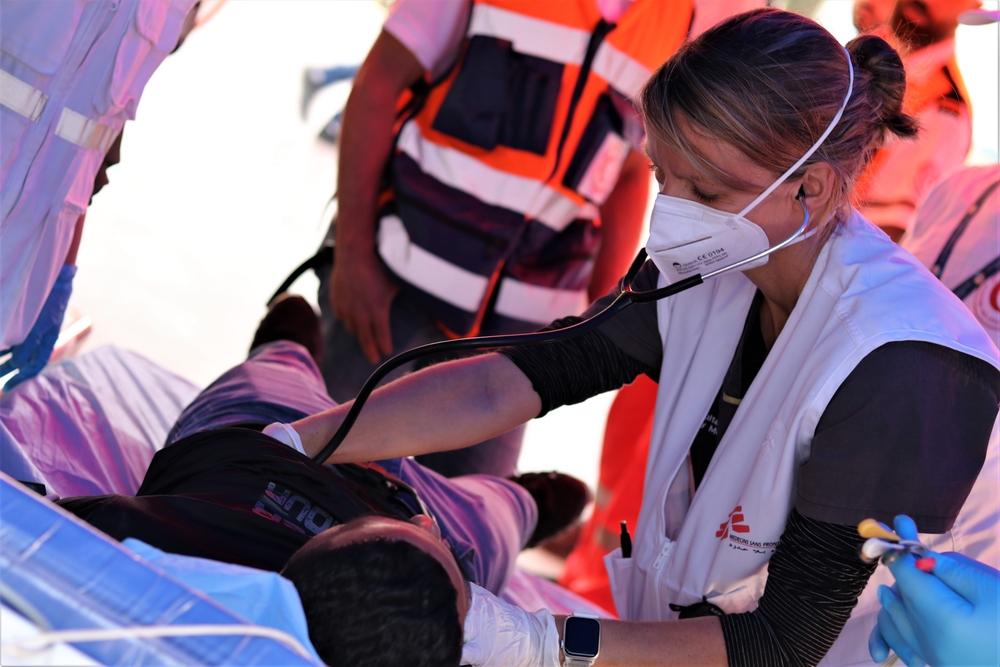 Gaza: ataques aéreos israelenses matam dezenas de civis e danificam clínica de MSF Gaza: ataques aéreos israelenses matam dezenas de civis e danificam clínica de MSF