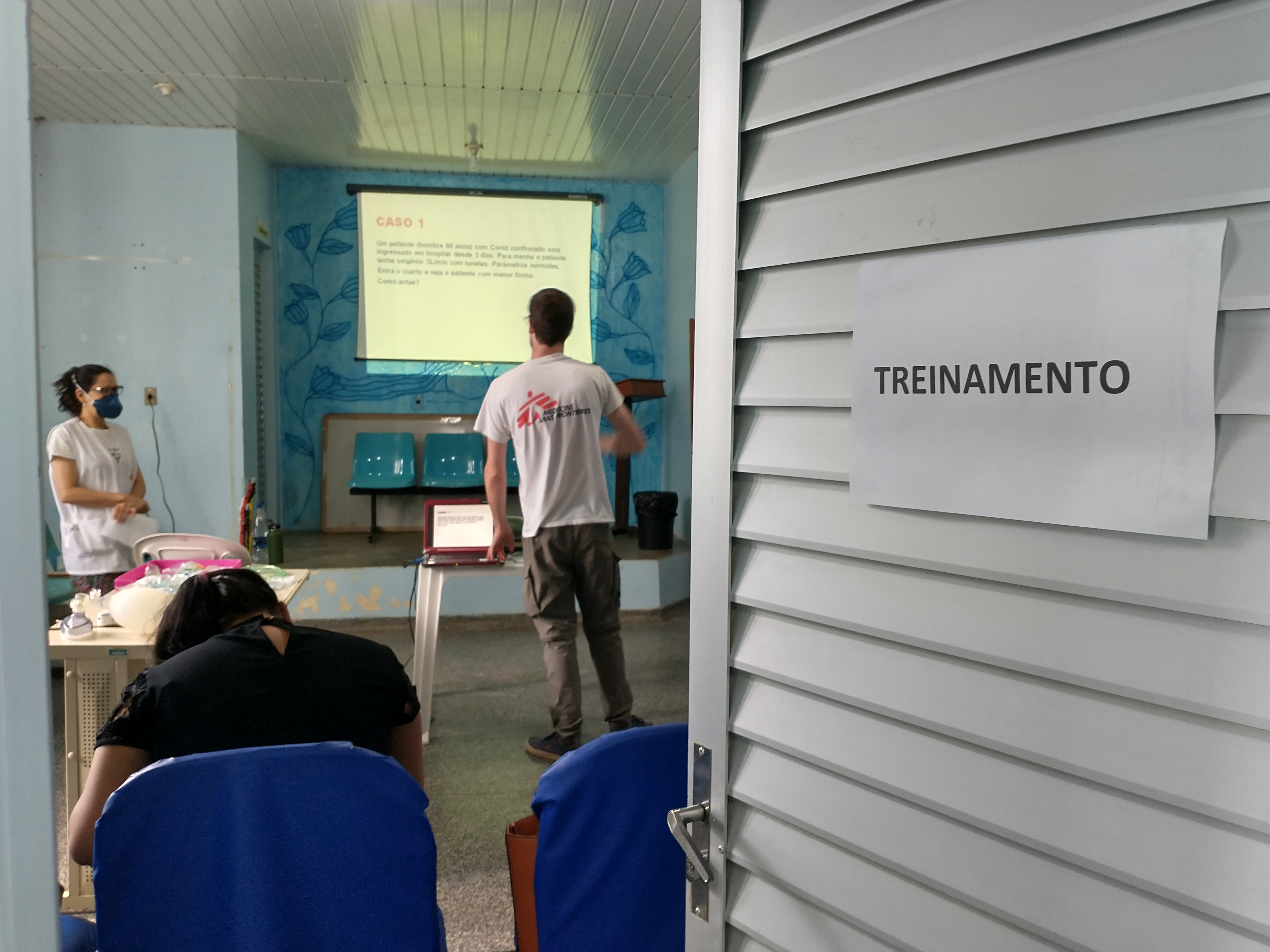Médicos Sem Fronteiras começa atividades contra a COVID-19 em Tefé, no Amazonas Médicos Sem Fronteiras começa atividades contra a COVID-19 em Tefé, no Amazonas