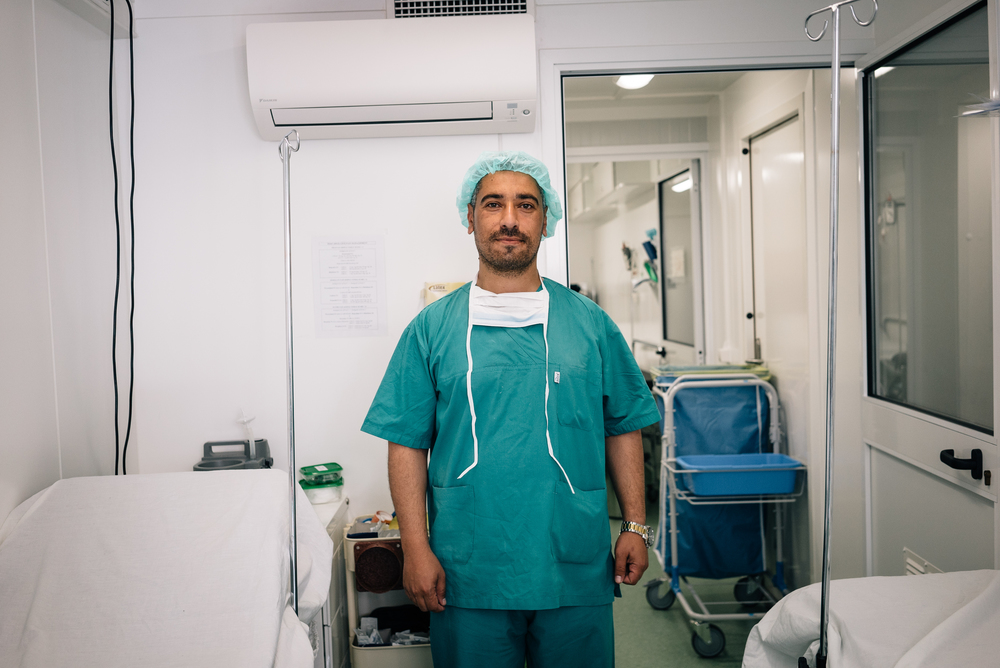 Mohammed Khalid Taha, assistente de cirurgião O trabalho no centro de trauma de Mossul, no Iraque