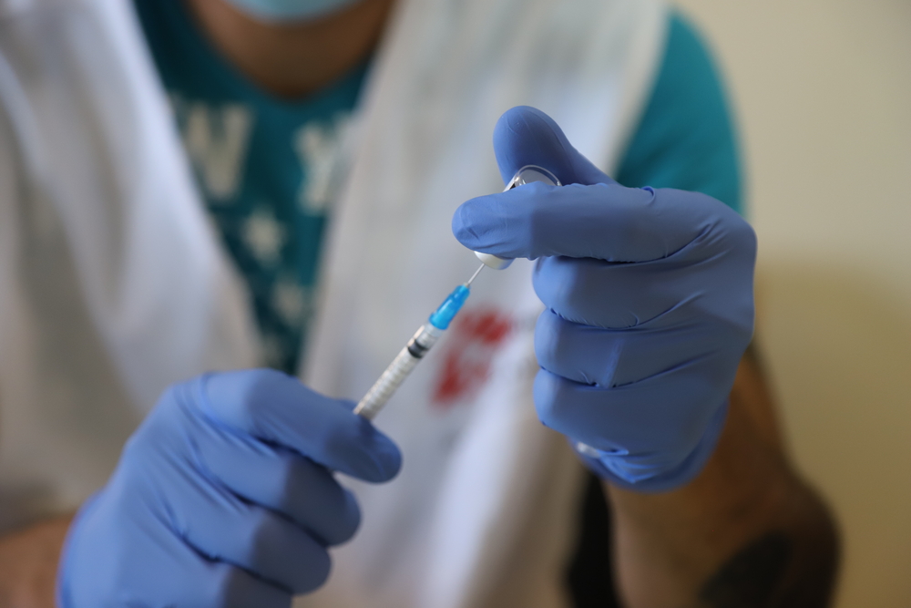 Combatendo a COVID-19 no Líbano por meio da prevenção e vacinação Combatendo a COVID-19 no Líbano por meio da prevenção e vacinação