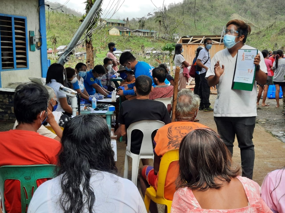 MSF atua após passagem do tufão Goni nas Filipinas MSF atua após passagem do tufão Goni nas Filipinas