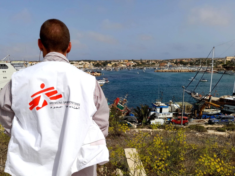 Lampedusa: a abordagem atual não protege adequadamente migrantes e solicitantes de asilo Lampedusa: a abordagem atual não protege adequadamente migrantes e solicitantes de asilo