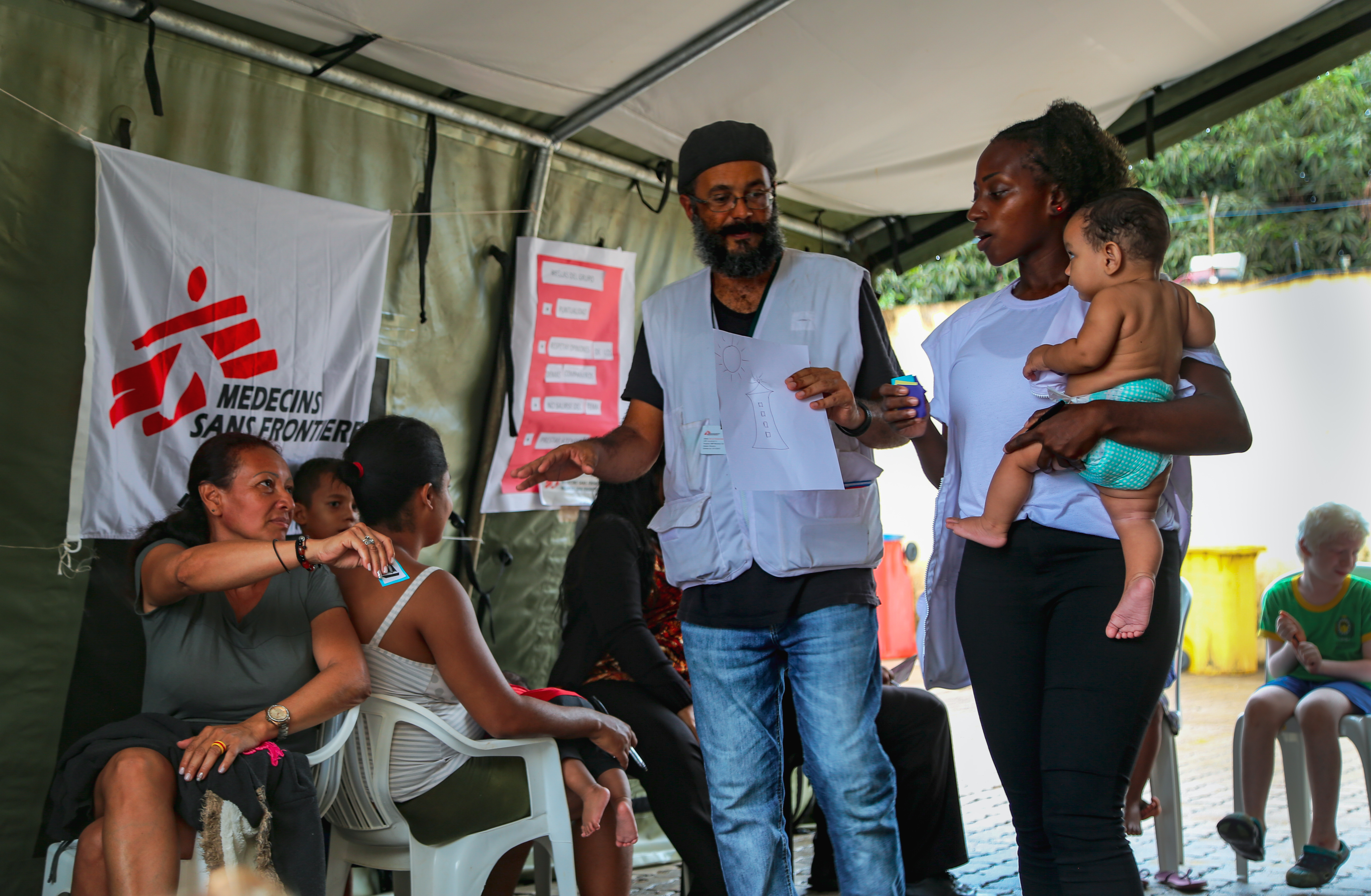 MSF dá assistência a refugiados e migrantes venezuelanos em Roraima MSF dá assistência a refugiados e migrantes venezuelanos em Roraima