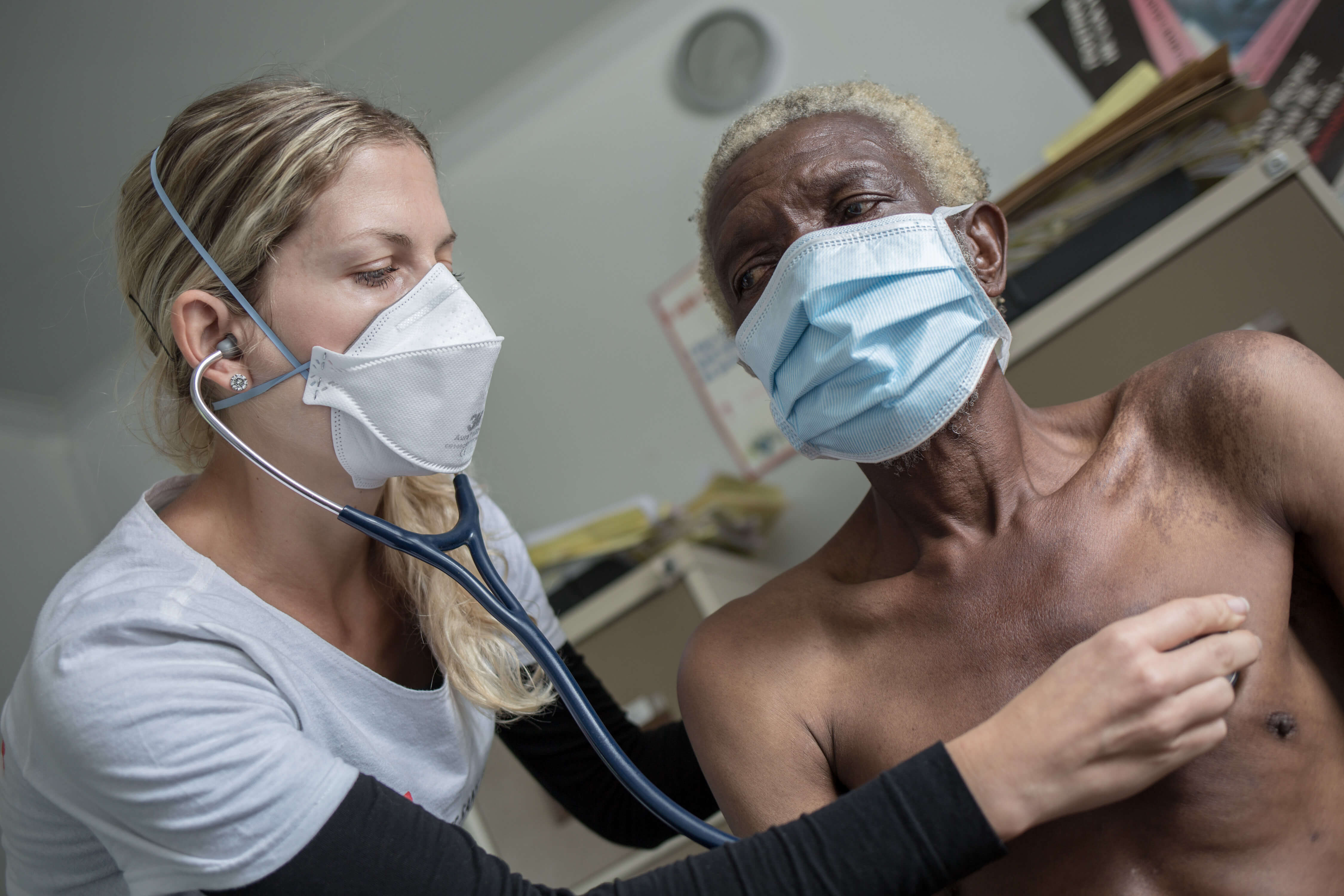 MSF lança hoje abaixo-assinado on-line da campanha Todos contra a Tuberculose MSF lança hoje abaixo-assinado on-line da campanha Todos contra a Tuberculose