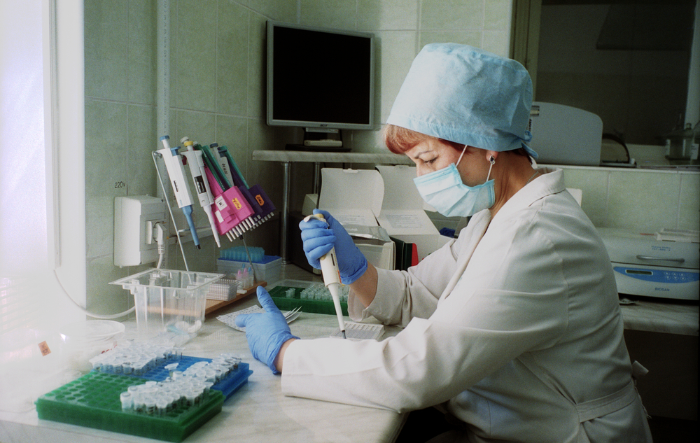 Medicamentos genéricos provam ser uma opção acessível no combate à epidemia de Hepatite C Medicamentos genéricos provam ser uma opção acessível no combate à epidemia de Hepatite C