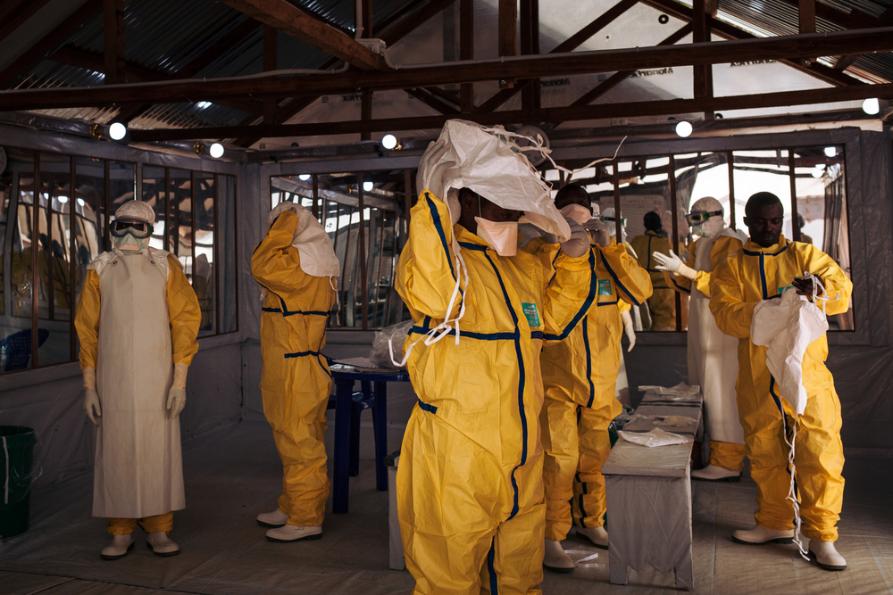 MSF suspende atividades médicas após ataque a Centro de Tratamento de Ebola na RDC MSF suspende atividades médicas após ataque a Centro de Tratamento de Ebola na RDC