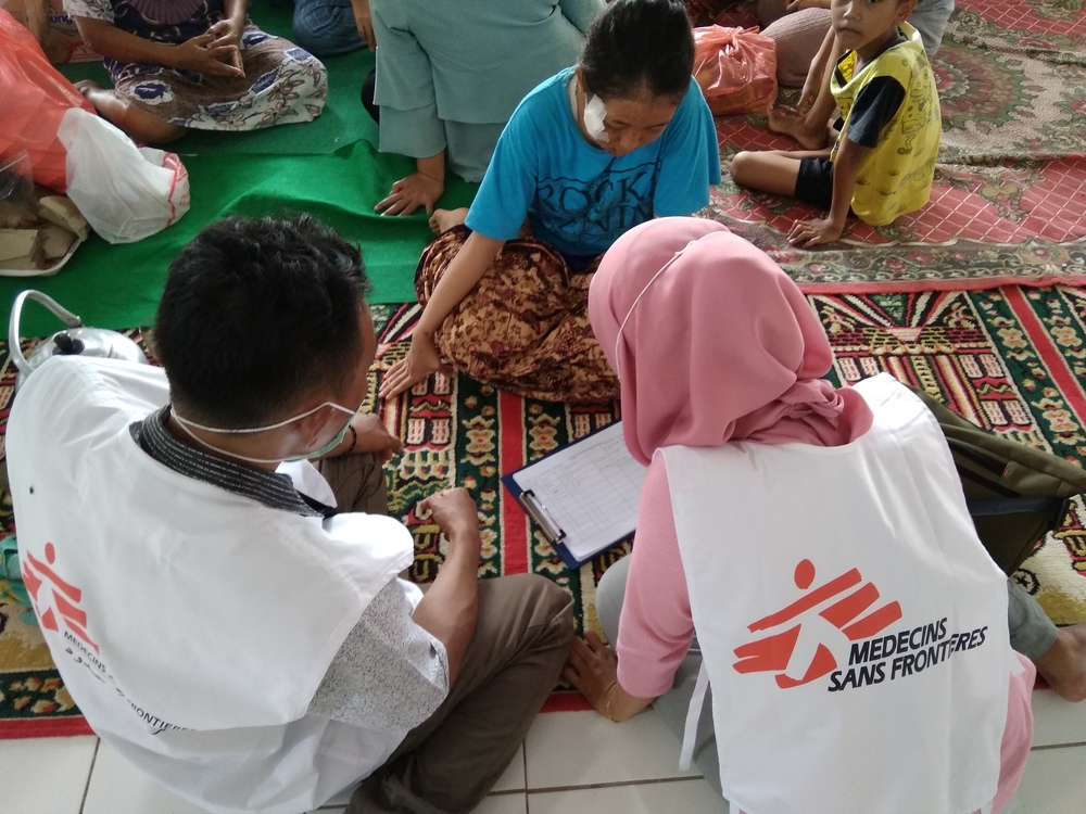 Tsunami na Indonésia: MSF dá continuidade à sua resposta enquanto número de feridos aumenta Tsunami na Indonésia: MSF dá continuidade à sua resposta enquanto número de feridos aumenta
