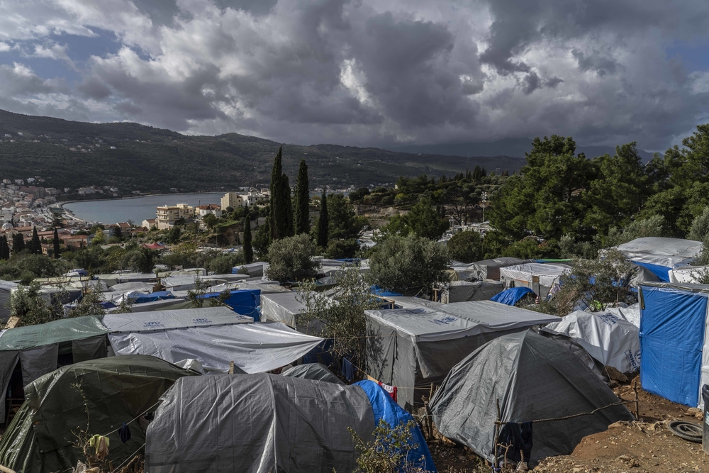 Um "escudo" de violência: a mais recente resposta da Europa à migração Um "escudo" de violência: a mais recente resposta da Europa à migração