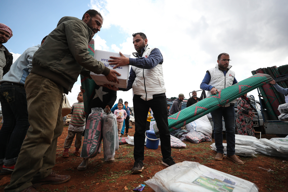 Idlib, Síria: MSF mantém distribuição de itens de primeira necessidade e adapta sua resposta à ameaça da COVID-19 Idlib, Síria: MSF mantém distribuição de itens de primeira necessidade e adapta sua resposta à ameaça da COVID-19