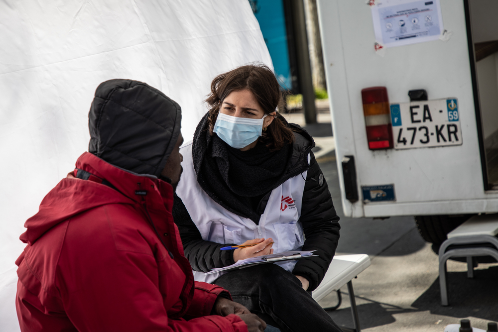 Cuidados médicos para grupos vulneráveis em Paris e arredores durante a pandemia do novo coronavírus Cuidados médicos para grupos vulneráveis em Paris e arredores durante a pandemia do novo coronavírus