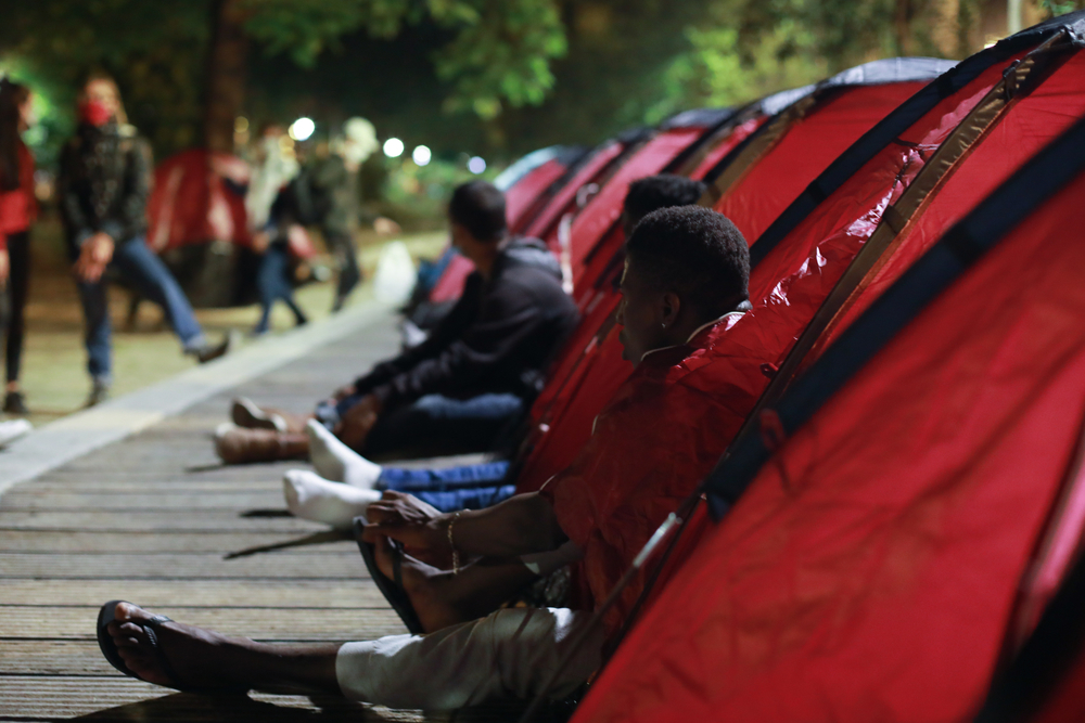 MSF apresenta queixa contra chefe da polícia de Paris MSF apresenta queixa contra chefe da polícia de Paris