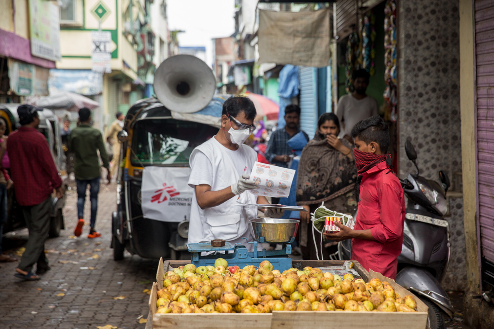 MSF atua para conter coronavírus em comunidades superlotadas de Mumbai, na Índia MSF atua para conter coronavírus em comunidades superlotadas de Mumbai, na Índia