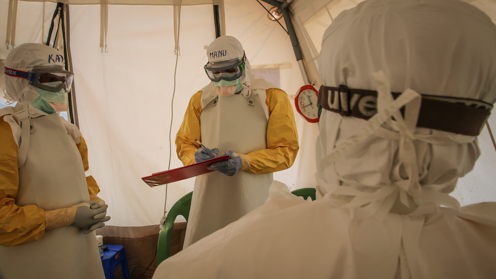 “Ebola é sobre seres humanos e confiança” “Ebola é sobre seres humanos e confiança”