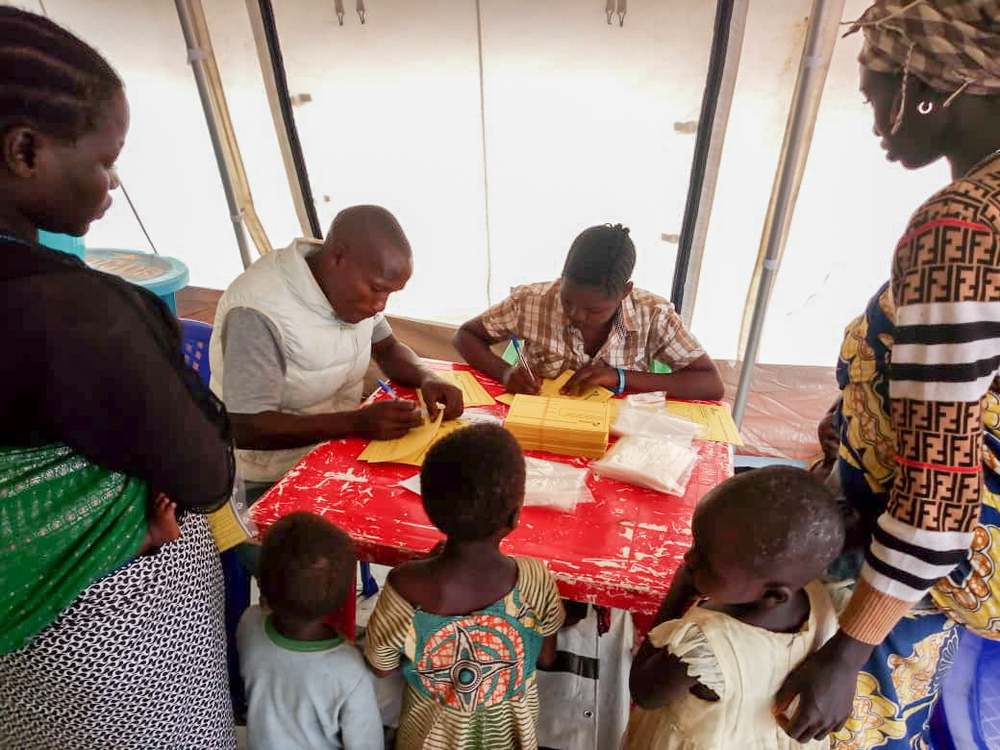 Ebola, um ano de resposta ao surto na República Democrática do Congo Ebola, um ano de resposta ao surto na República Democrática do Congo