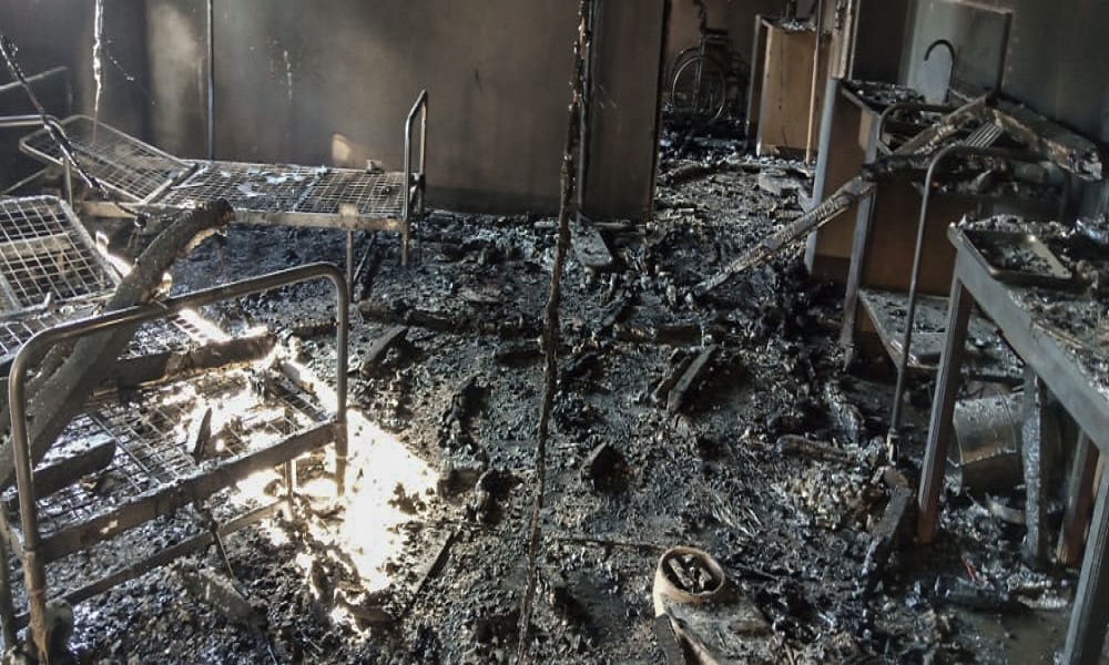 Ataque destrói hospital apoiado por MSF na República Democrática do Congo Ataque destrói hospital apoiado por MSF na República Democrática do Congo