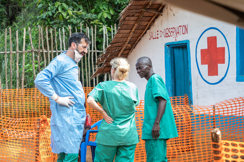 MSF inicia transferência de atividades de resposta ao Ebola na RDC MSF inicia transferência de atividades de resposta ao Ebola na RDC
