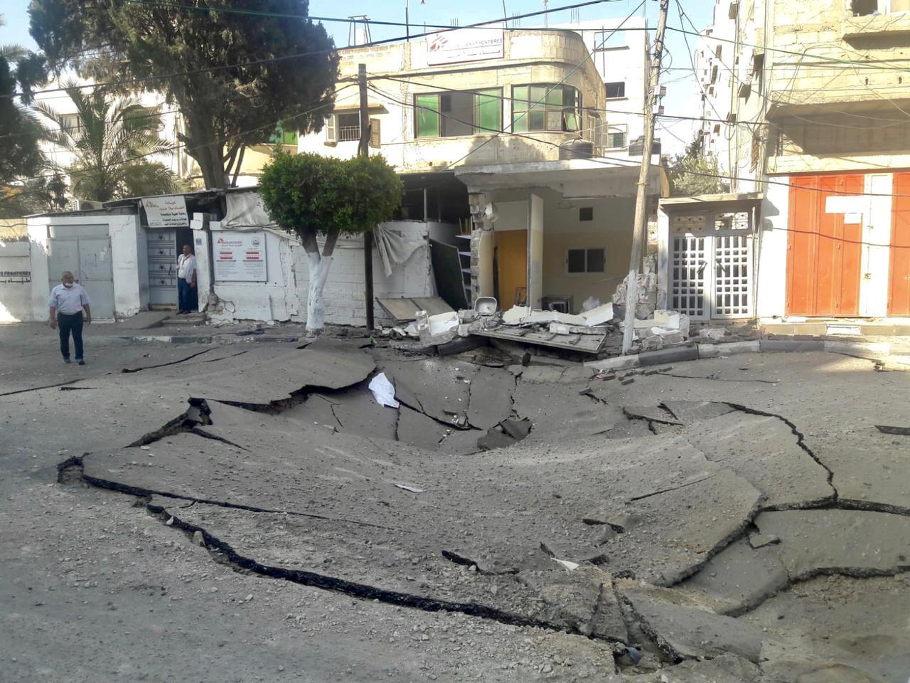 Gaza: ataques aéreos israelenses matam dezenas de civis e danificam clínica de MSF (Foto: MSF) Gaza: ataques aéreos israelenses matam dezenas de civis e danificam clínica de MSF (Foto: MSF)