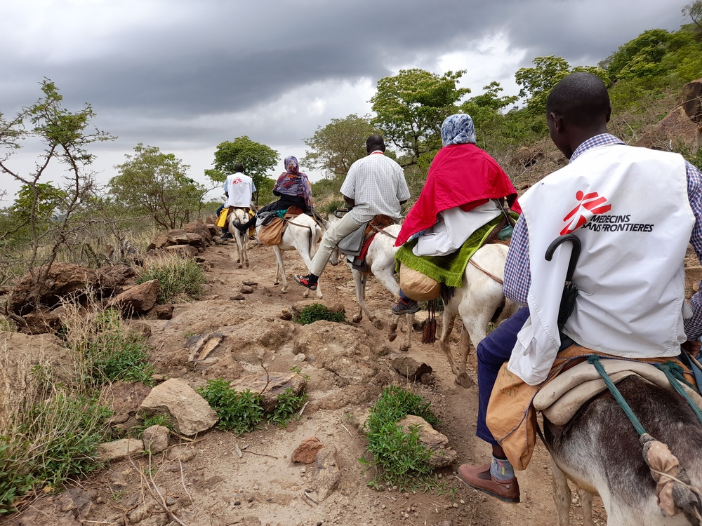 Vacinação urgente contra o sarampo e campanha de tratamento em Jebel Marra, Darfur do Sul Vacinação urgente contra o sarampo e campanha de tratamento em Jebel Marra, Darfur do Sul